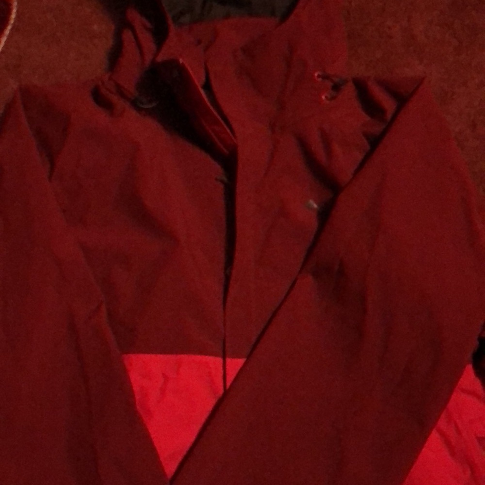 Brand new COLUMBIA OMNI-TECH RAIN JACKET - X-Large in red and burgundy - Picture 2 of 11